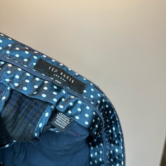 Beautiful Ted Baker 3 pc Suite - 30R pants, Size S (Ted Size 2) - Picture 6 of 12